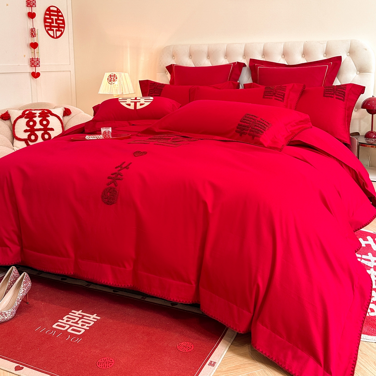 91家纺网 家纺一手货源 找家纺 置顶家纺 2025新款亲肤刺绣婚庆磨毛四件套 囍从天降-大红