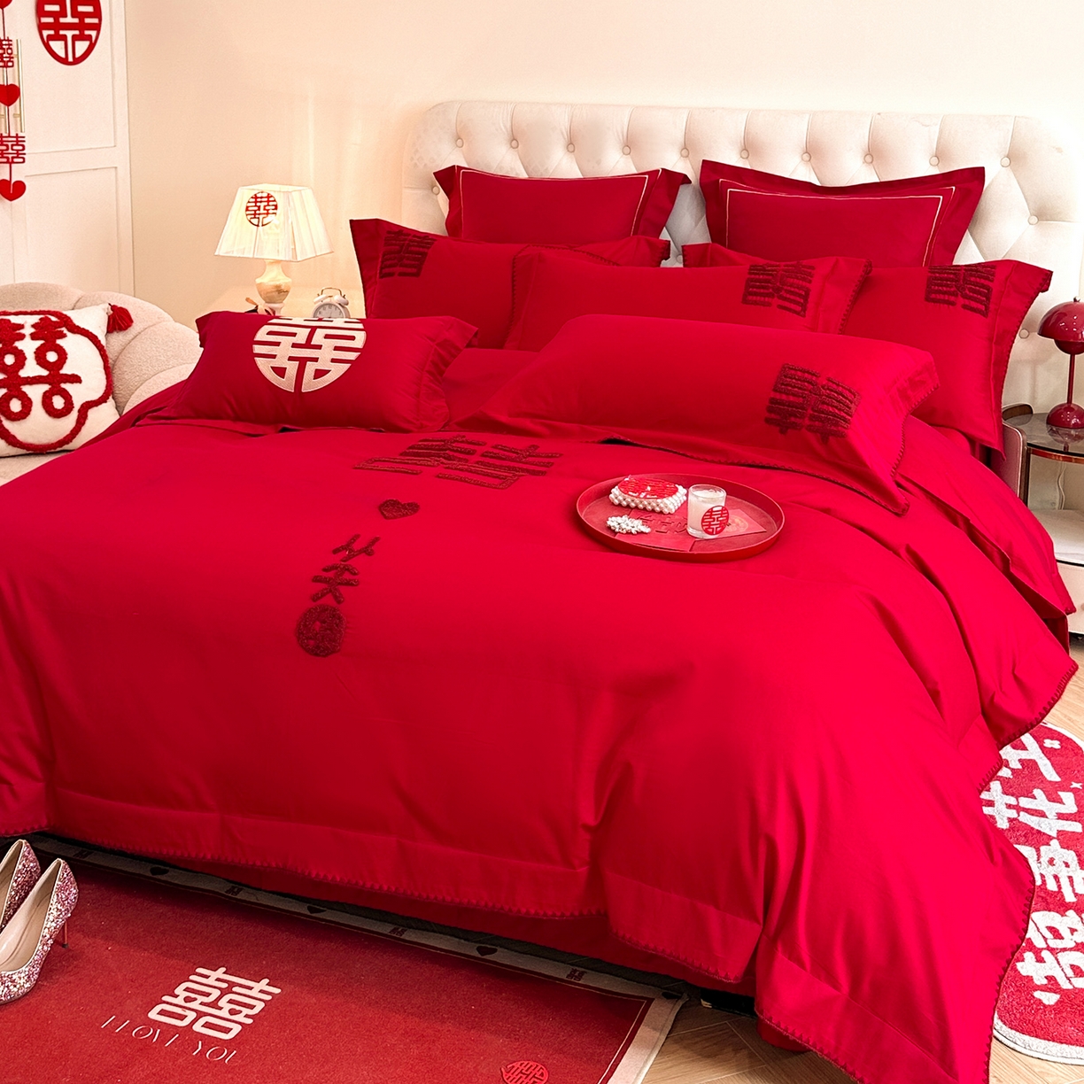 91家纺网 家纺一手货源 找家纺 置顶家纺 2025新款亲肤刺绣婚庆磨毛四件套 囍从天降-大红