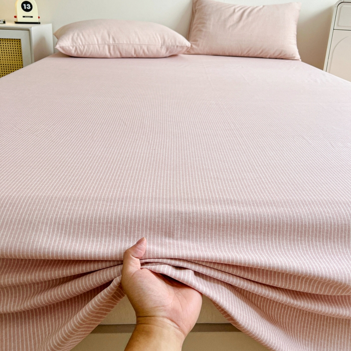 91家纺网 家纺一手货源 找家纺 感遇 2025新款全棉磨毛A类床单床笠三件套 细条粉