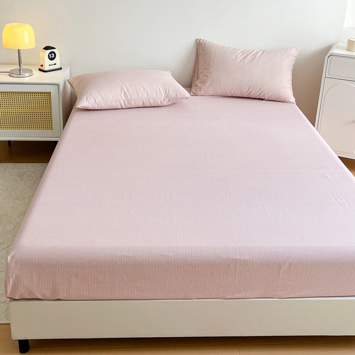 91家纺网 家纺一手货源 找家纺 感遇 2025新款全棉磨毛A类床单床笠三件套 细条粉