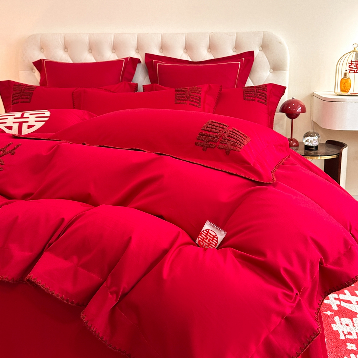 91家纺网 家纺一手货源 找家纺 置顶家纺 2025新款亲肤刺绣婚庆磨毛四件套 囍从天降-大红