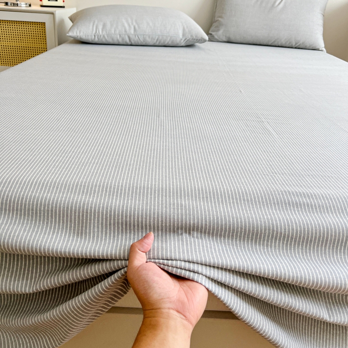 91家纺网 家纺一手货源 找家纺 感遇 2025新款全棉磨毛A类床单床笠三件套 细条灰