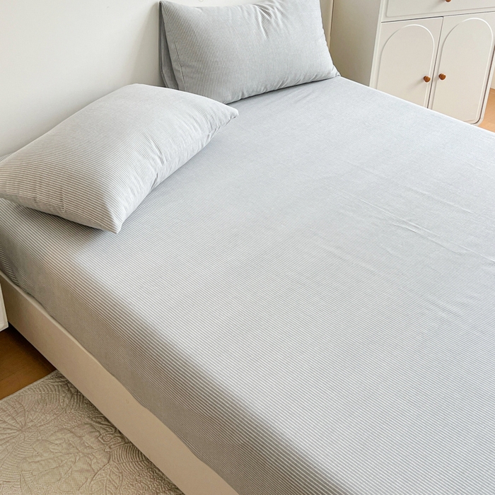 91家纺网 家纺一手货源 找家纺 感遇 2025新款全棉磨毛A类床单床笠三件套 细条灰