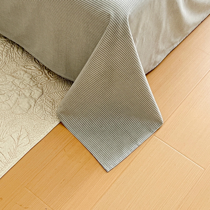 91家纺网 家纺一手货源 找家纺 感遇 2025新款全棉磨毛A类床单床笠三件套 细条灰