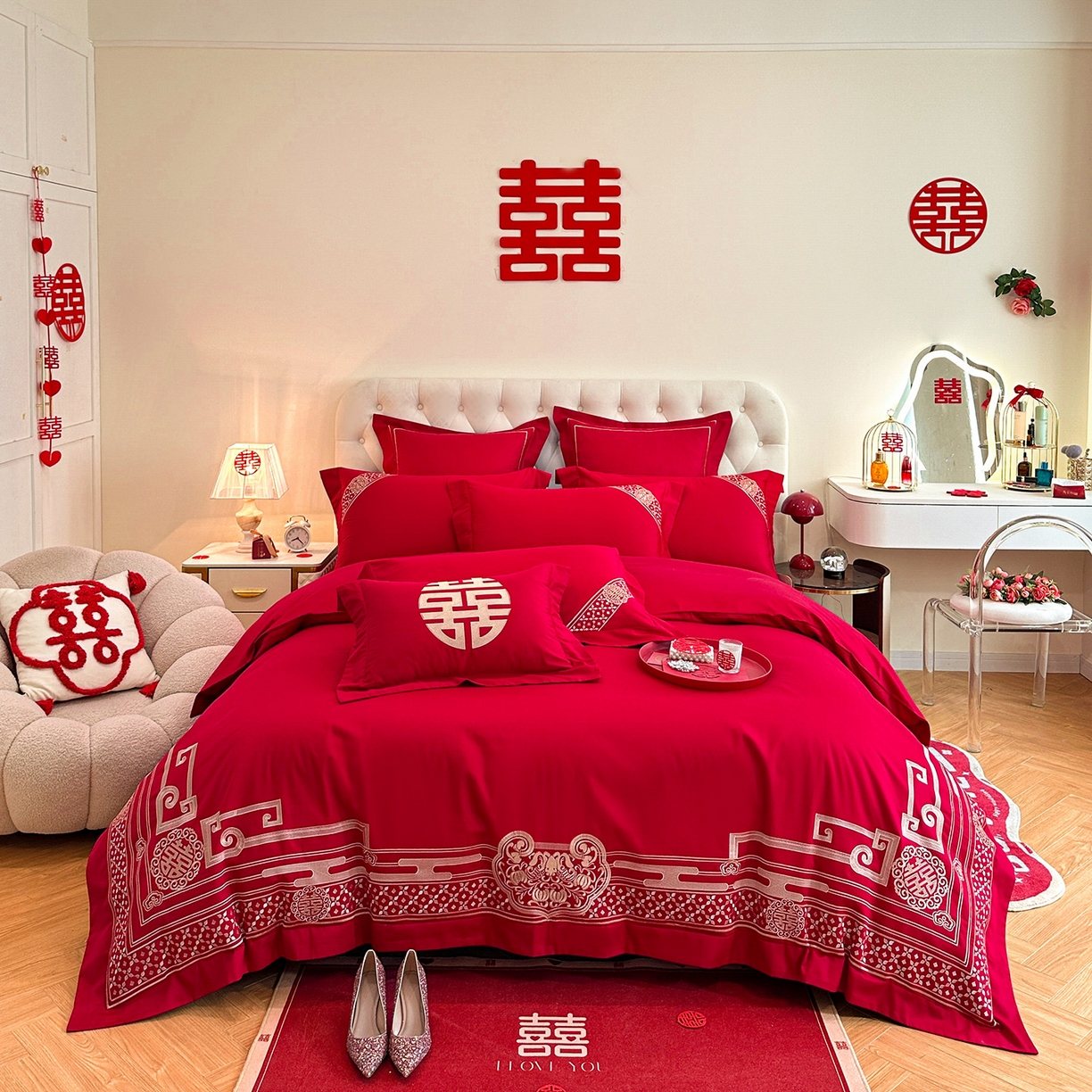 91家纺网 家纺一手货源 找家纺 置顶家纺 2025新款亲肤刺绣婚庆磨毛四件套 囍结良缘-大红