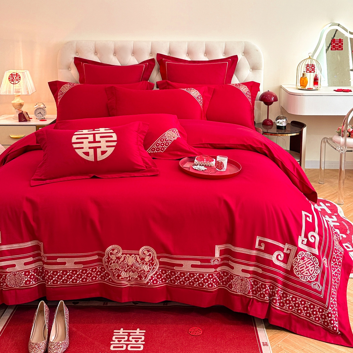 91家纺网 家纺一手货源 找家纺 置顶家纺 2025新款亲肤刺绣婚庆磨毛四件套 囍结良缘-大红