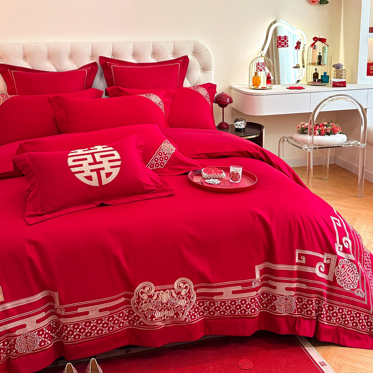 91家纺网 家纺一手货源 找家纺 置顶家纺 2025新款亲肤刺绣婚庆磨毛四件套 囍结良缘-大红