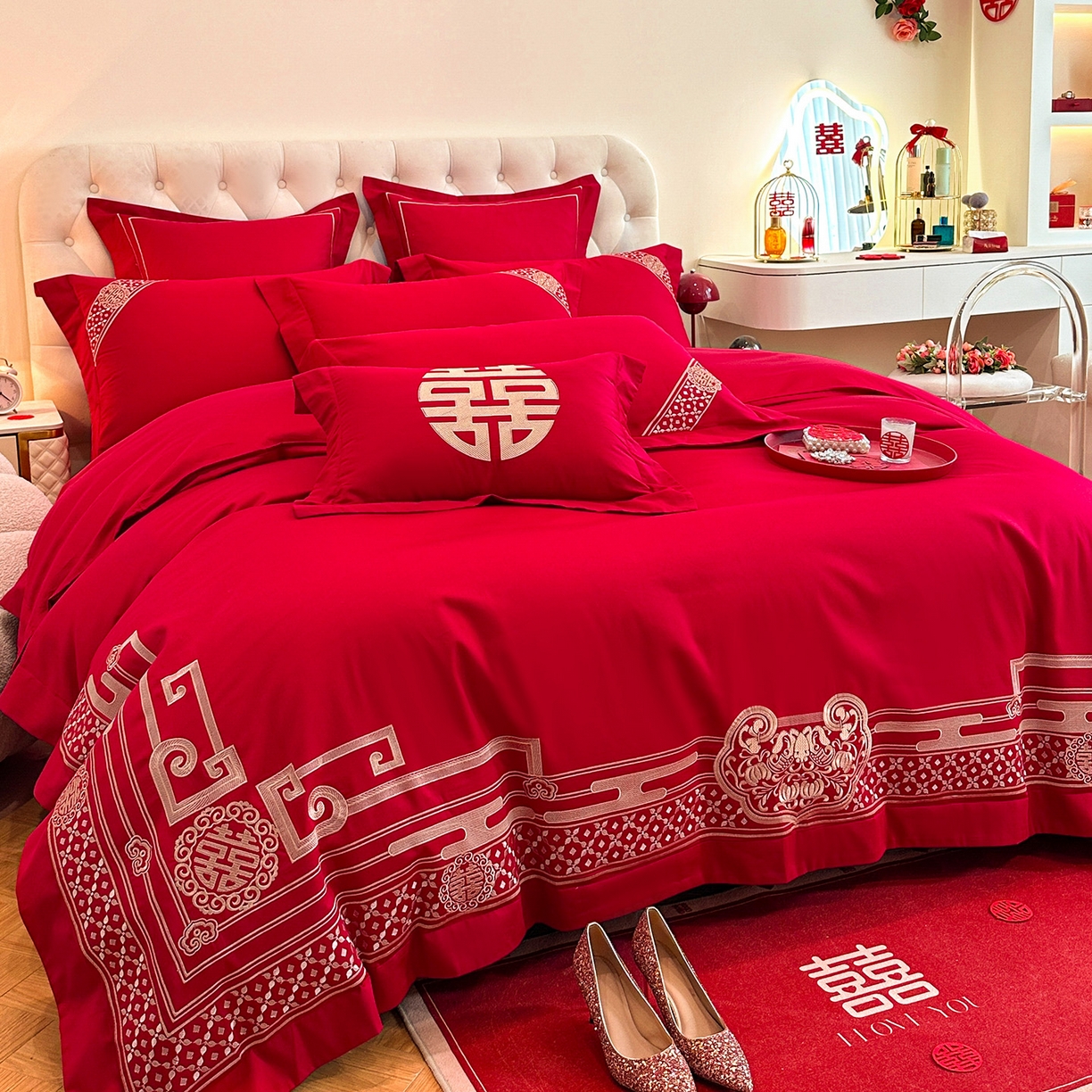 91家纺网 家纺一手货源 找家纺 置顶家纺 2025新款亲肤刺绣婚庆磨毛四件套 囍结良缘-大红