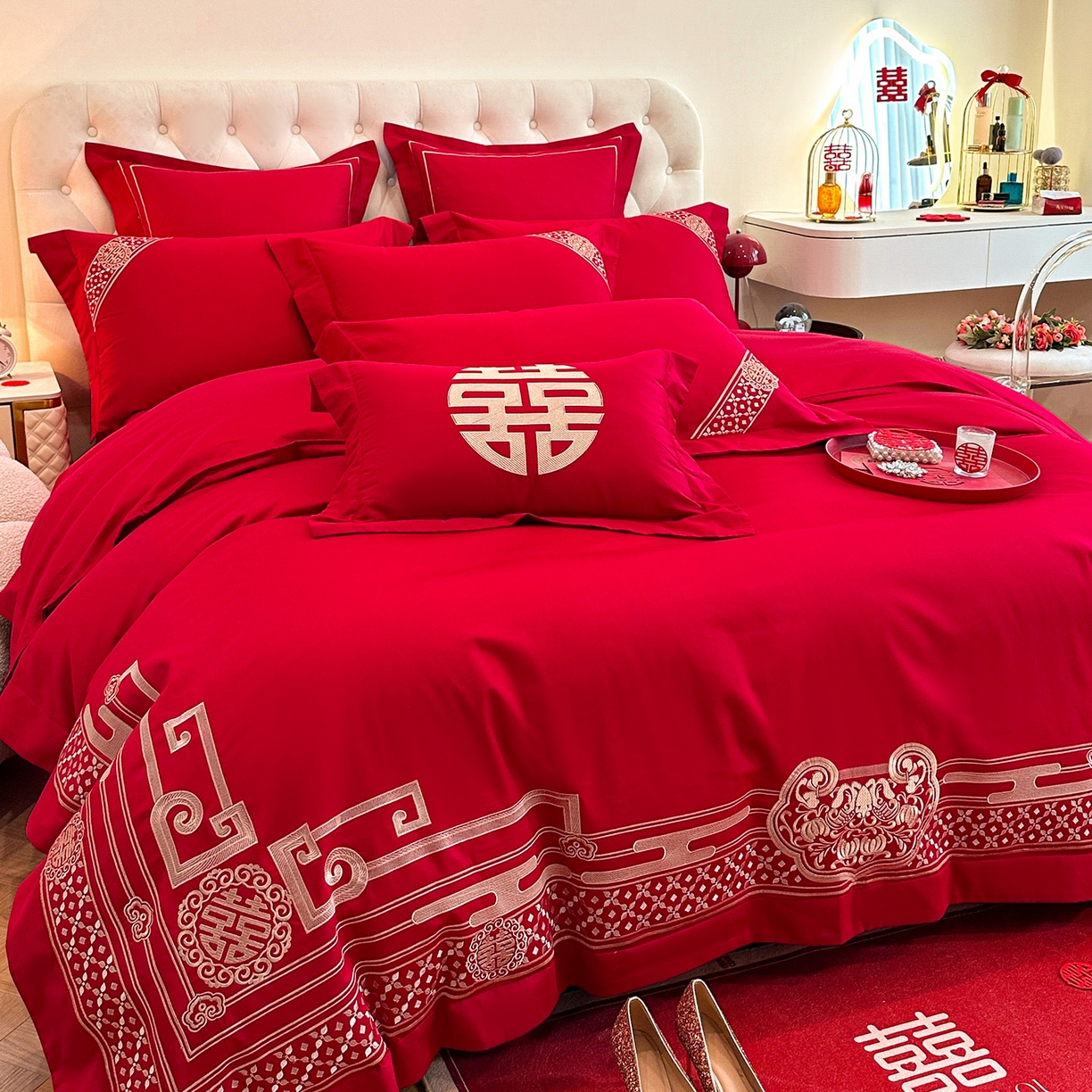 91家纺网 家纺一手货源 找家纺 置顶家纺 2025新款亲肤刺绣婚庆磨毛四件套 囍结良缘-大红
