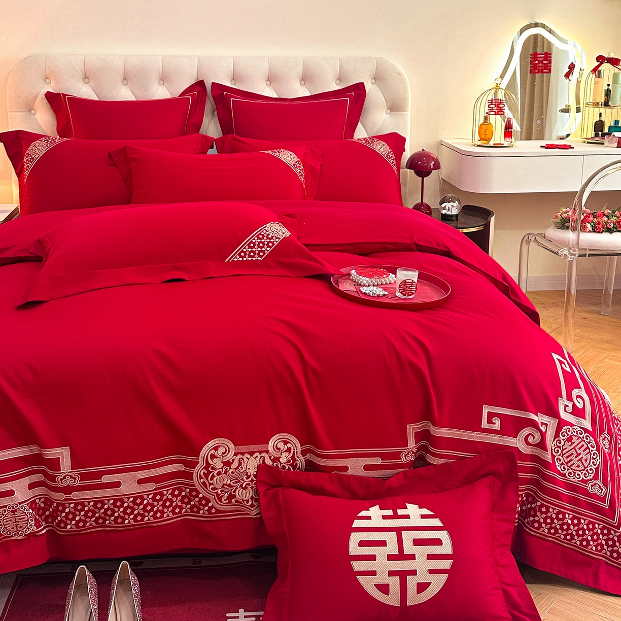 91家纺网 家纺一手货源 找家纺 置顶家纺 2025新款亲肤刺绣婚庆磨毛四件套 囍结良缘-大红