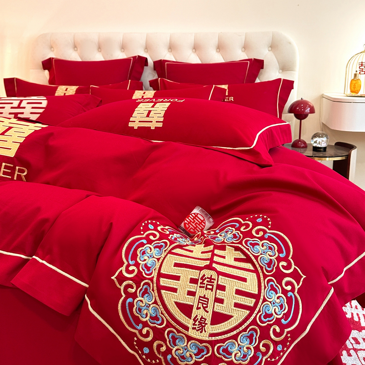 91家纺网 家纺一手货源 找家纺 置顶家纺 2025新款亲肤刺绣婚庆磨毛四件套 囍结良缘升级版-大红