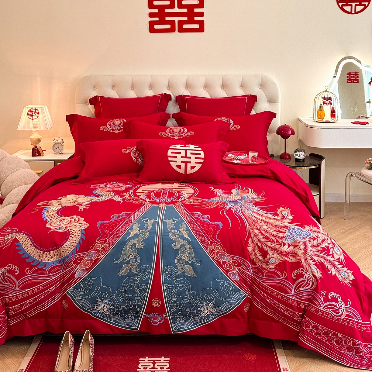 91家纺网 家纺一手货源 找家纺 置顶家纺 2025新款亲肤刺绣婚庆磨毛四件套 祥云瑞彩-大红
