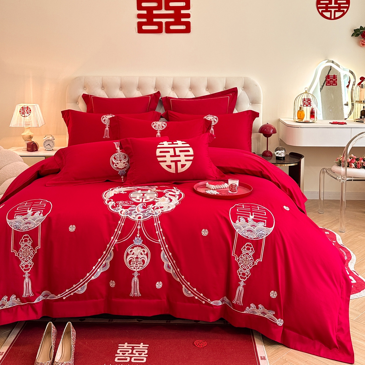 91家纺网 家纺一手货源 找家纺 置顶家纺 2025新款亲肤刺绣婚庆磨毛四件套 招财龙凤-大红