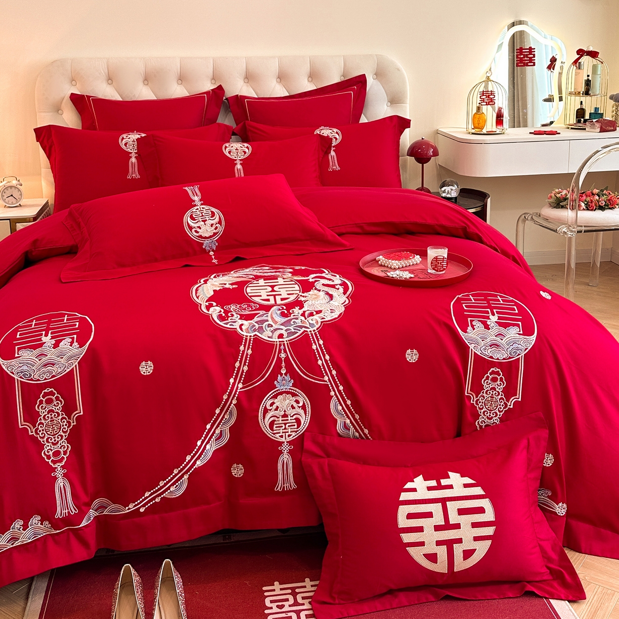 91家纺网 家纺一手货源 找家纺 置顶家纺 2025新款亲肤刺绣婚庆磨毛四件套 招财龙凤-大红