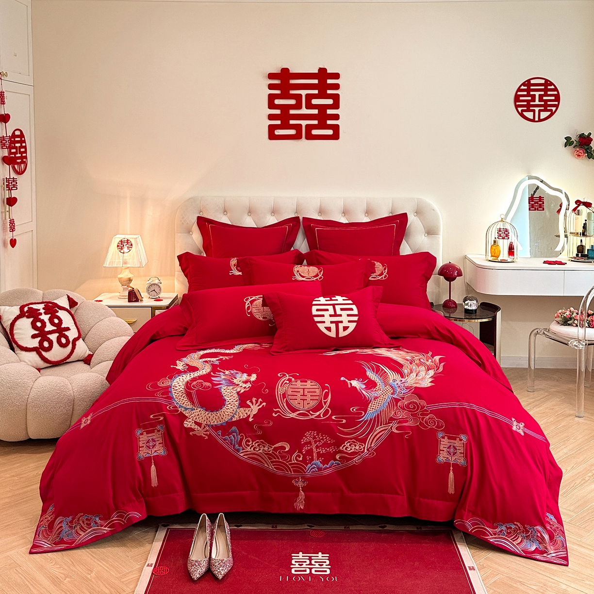 91家纺网 家纺一手货源 找家纺 置顶家纺 2025新款亲肤刺绣婚庆磨毛四件套 至尊龙凤-大红