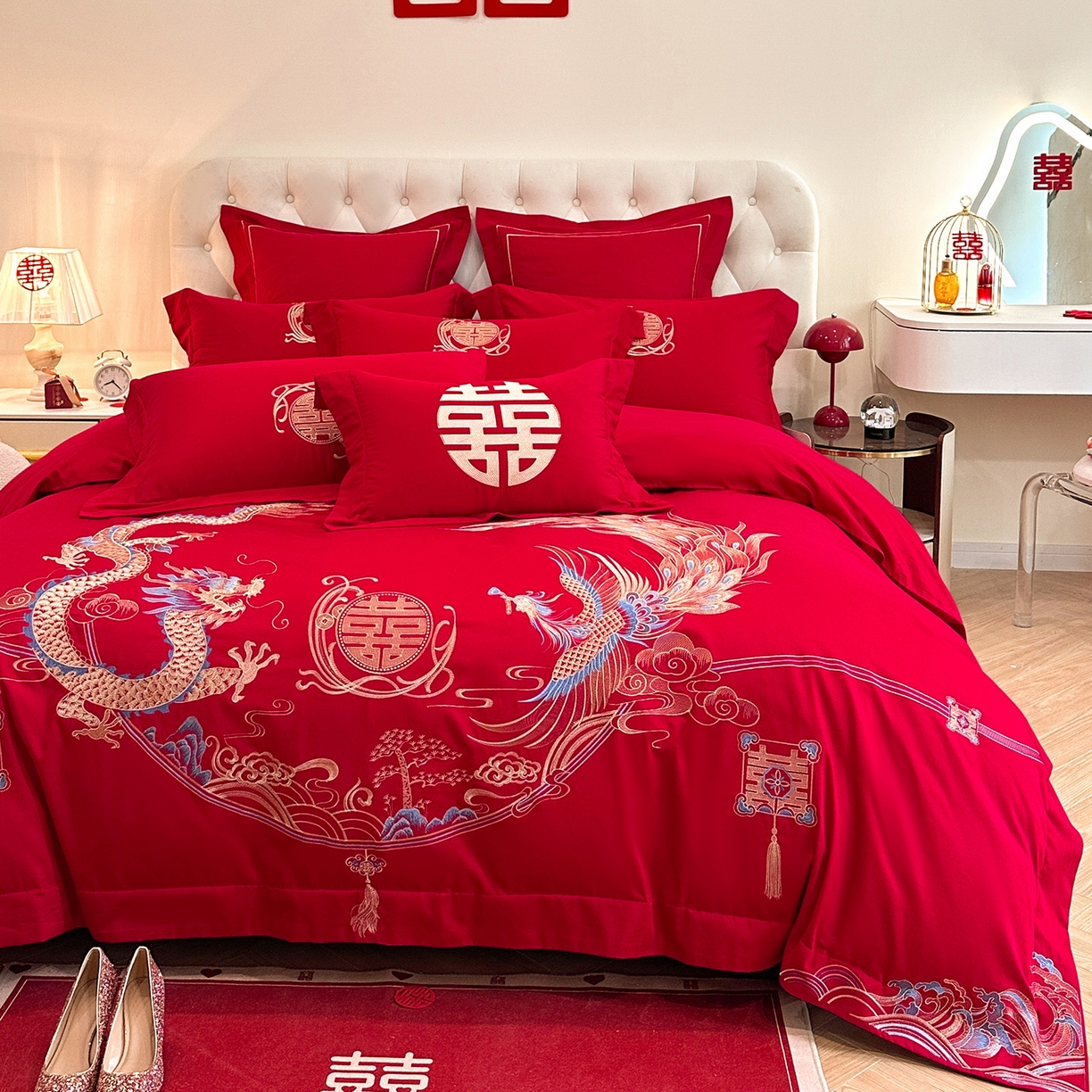 91家纺网 家纺一手货源 找家纺 置顶家纺 2025新款亲肤刺绣婚庆磨毛四件套 至尊龙凤-大红