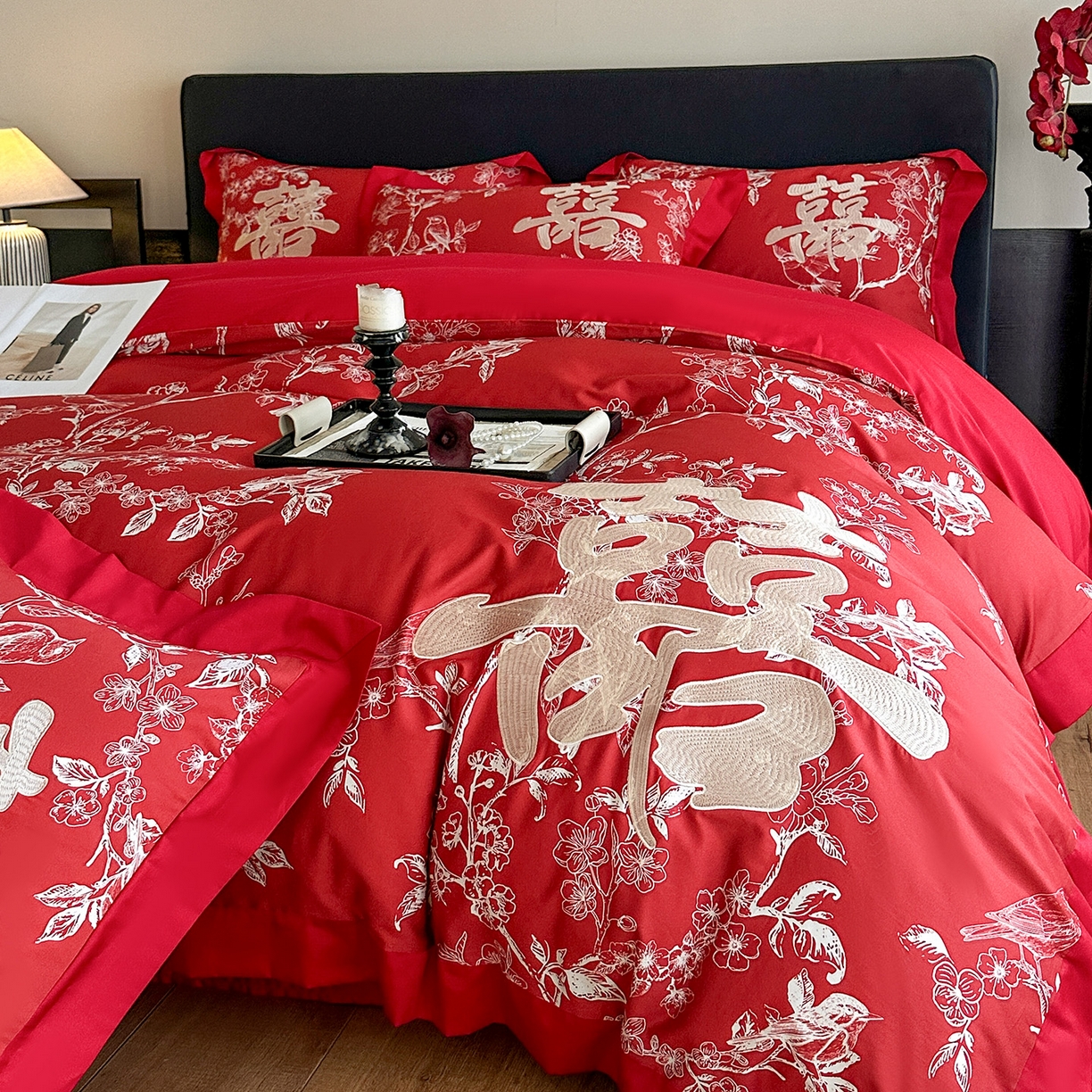 91家纺网 家纺一手货源 找家纺 置顶家纺 2025新款数码印花亲肤婚庆绣花四件套-大囍-暴富 大囍-暴富-大红