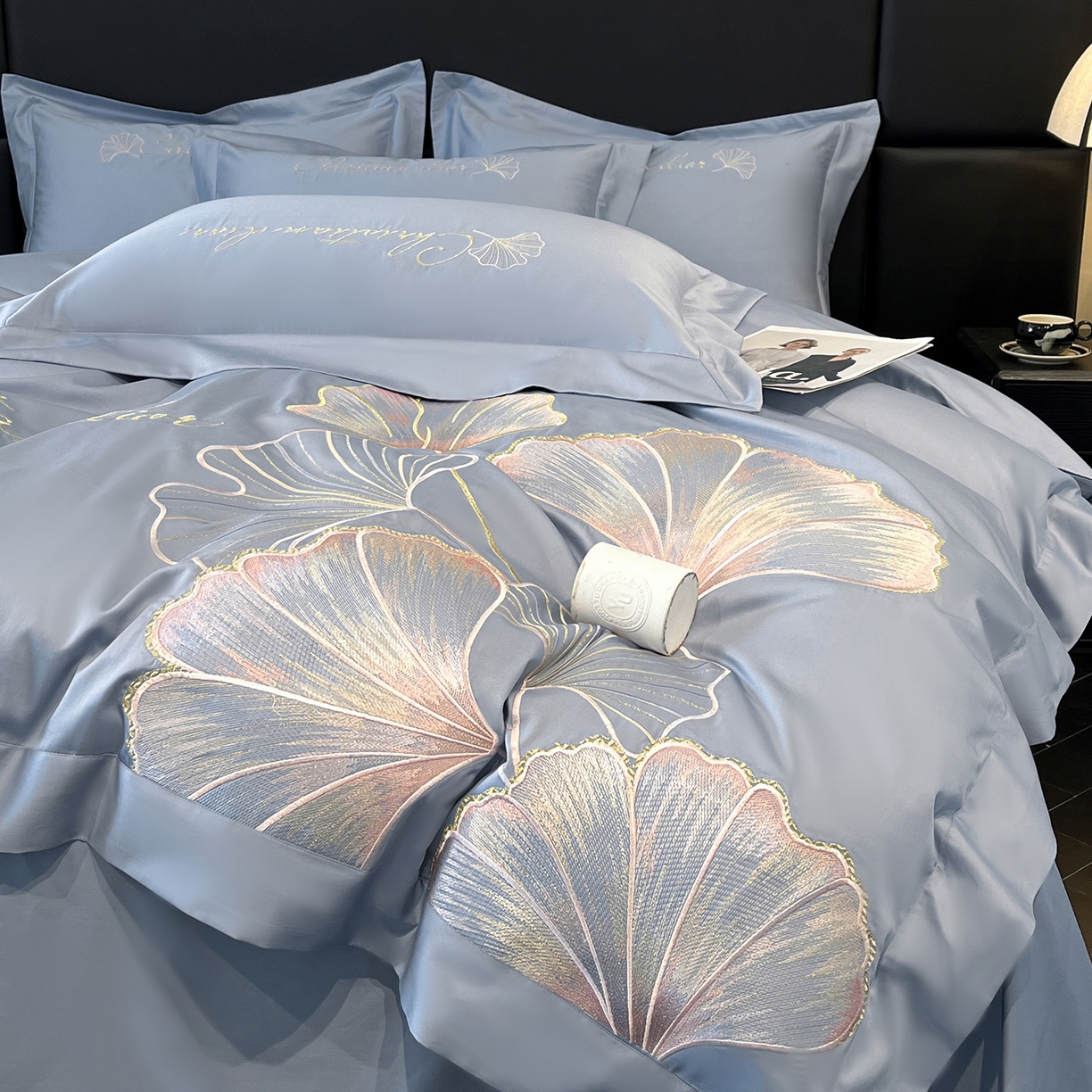 91家纺网 家纺一手货源 找家纺 置顶家纺 2025新款亲肤拼接刺绣四件套-一路繁花 一路繁花-天蓝