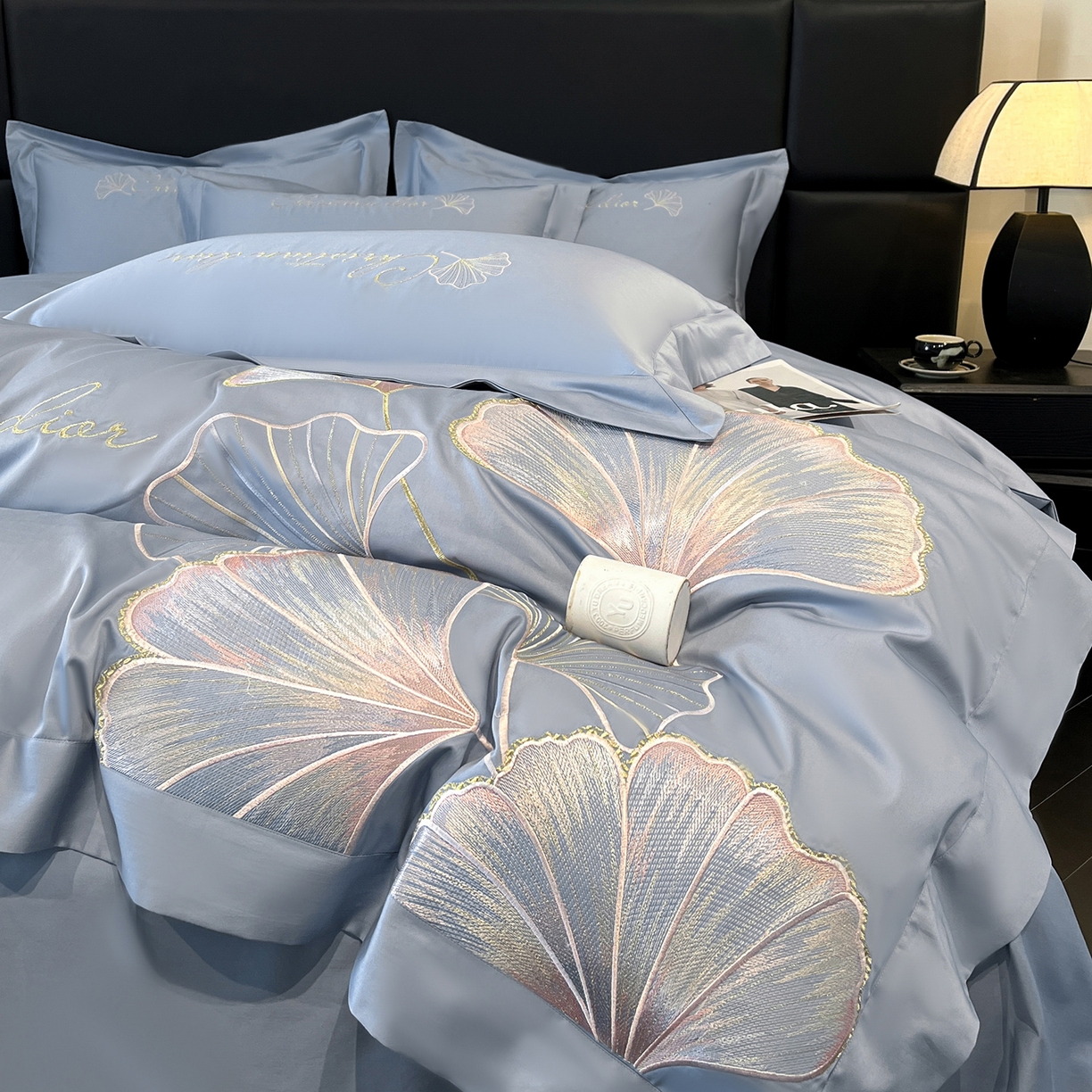 91家纺网 家纺一手货源 找家纺 置顶家纺 2025新款亲肤拼接刺绣四件套-一路繁花 一路繁花-天蓝