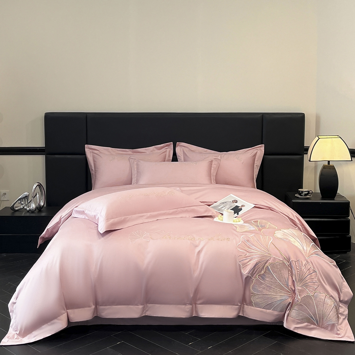 91家纺网 家纺一手货源 找家纺 置顶家纺 2025新款亲肤拼接刺绣四件套-一路繁花 一路繁花-浅豆沙