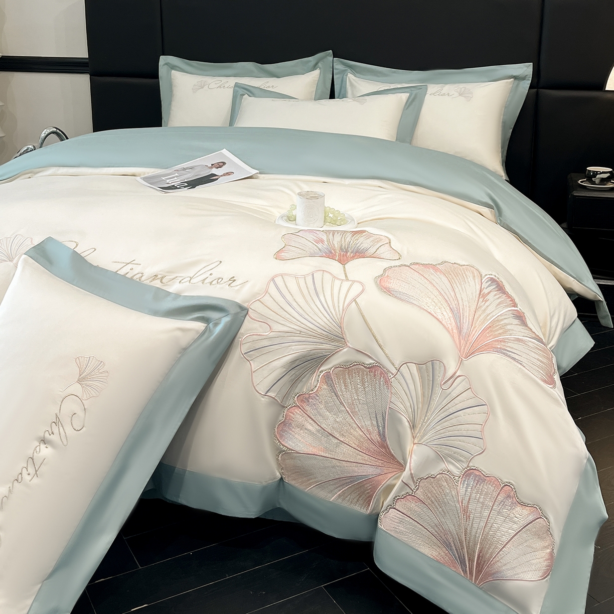 91家纺网 家纺一手货源 找家纺 置顶家纺 2025新款亲肤拼接刺绣四件套-一路繁花 一路繁花-白+繁星蓝