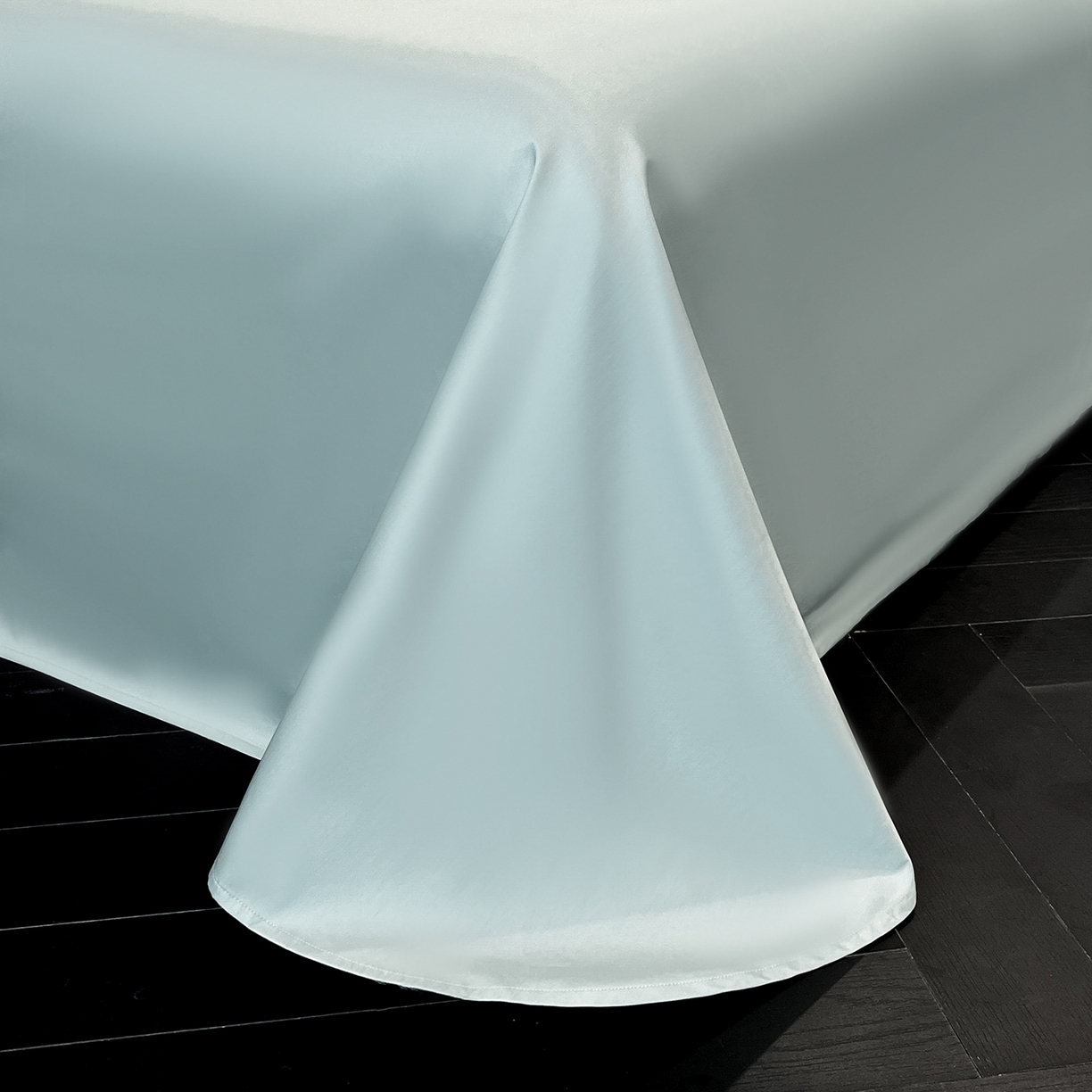 91家纺网 家纺一手货源 找家纺 置顶家纺 2025新款亲肤拼接刺绣四件套-一路繁花 一路繁花-白+繁星蓝