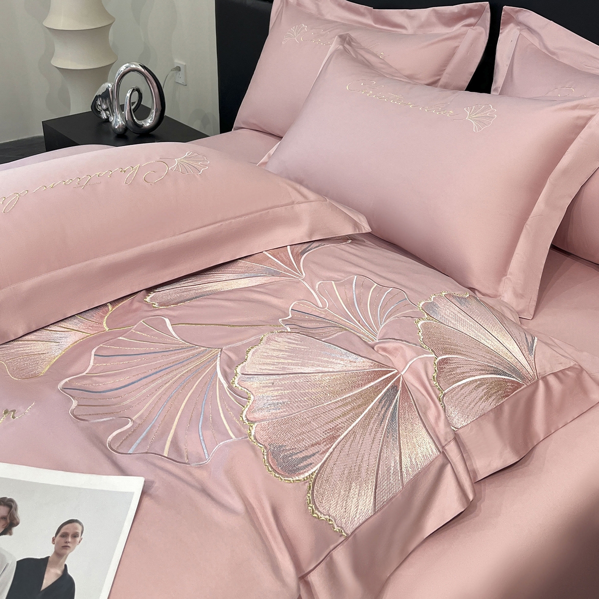 91家纺网 家纺一手货源 找家纺 置顶家纺 2025新款亲肤拼接刺绣四件套-一路繁花 一路繁花-浅豆沙