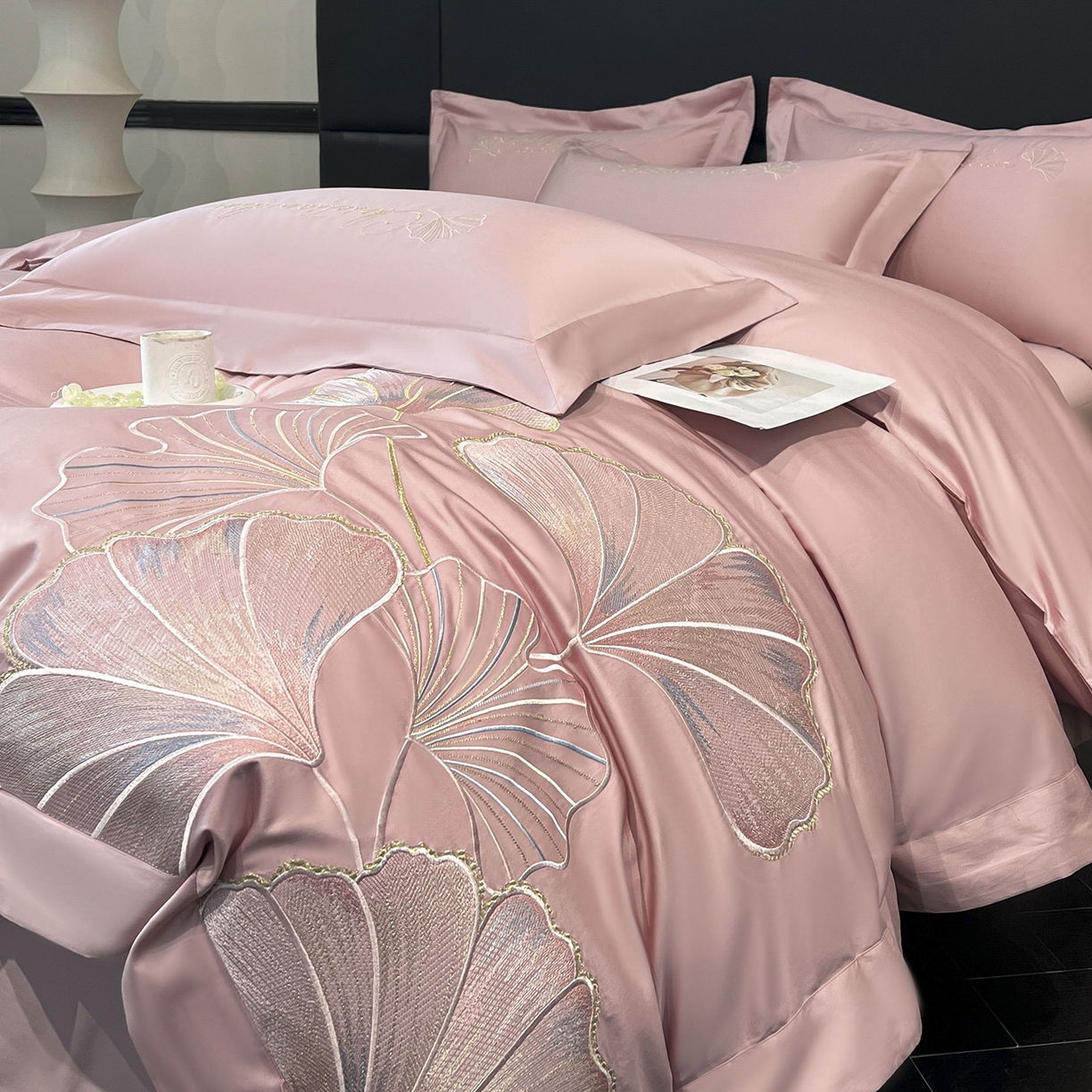 91家纺网 家纺一手货源 找家纺 置顶家纺 2025新款亲肤拼接刺绣四件套-一路繁花 一路繁花-浅豆沙