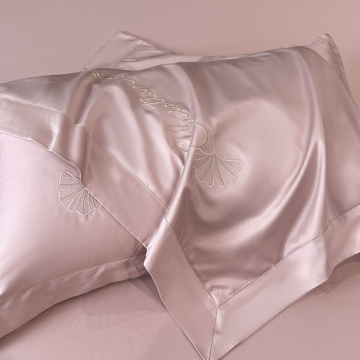 91家纺网 家纺一手货源 找家纺 置顶家纺 2025新款亲肤拼接刺绣四件套-一路繁花 一路繁花-浅豆沙