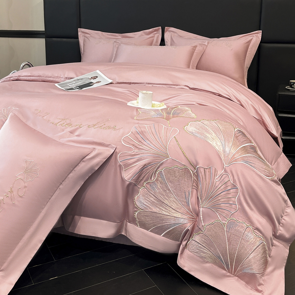 91家纺网 家纺一手货源 找家纺 置顶家纺 2025新款亲肤拼接刺绣四件套-一路繁花 一路繁花-浅豆沙