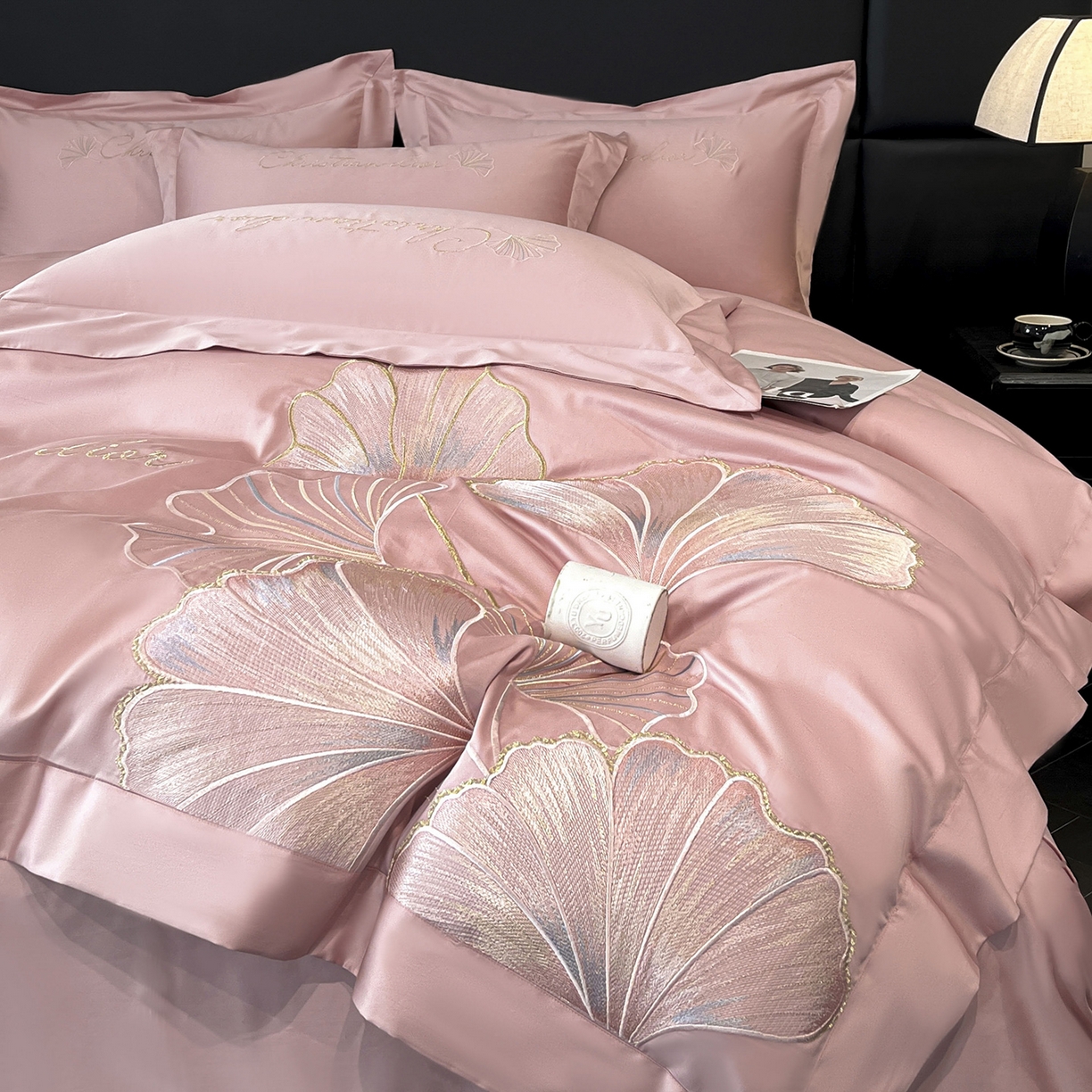 91家纺网 家纺一手货源 找家纺 置顶家纺 2025新款亲肤拼接刺绣四件套-一路繁花 一路繁花-浅豆沙