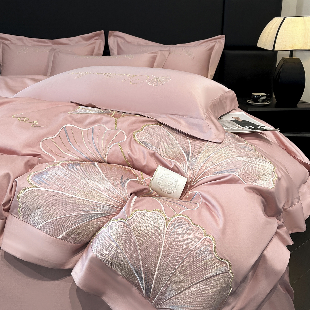 91家纺网 家纺一手货源 找家纺 置顶家纺 2025新款亲肤拼接刺绣四件套-一路繁花 一路繁花-浅豆沙