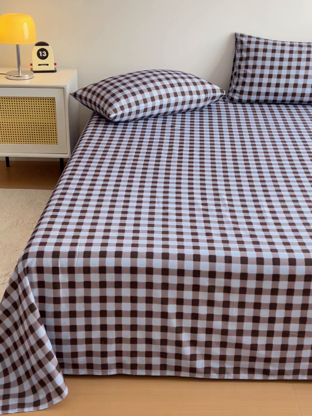 91家纺网 家纺一手货源 找家纺 感遇 2025新款全棉磨毛A类床单床笠三件套 灰咖格