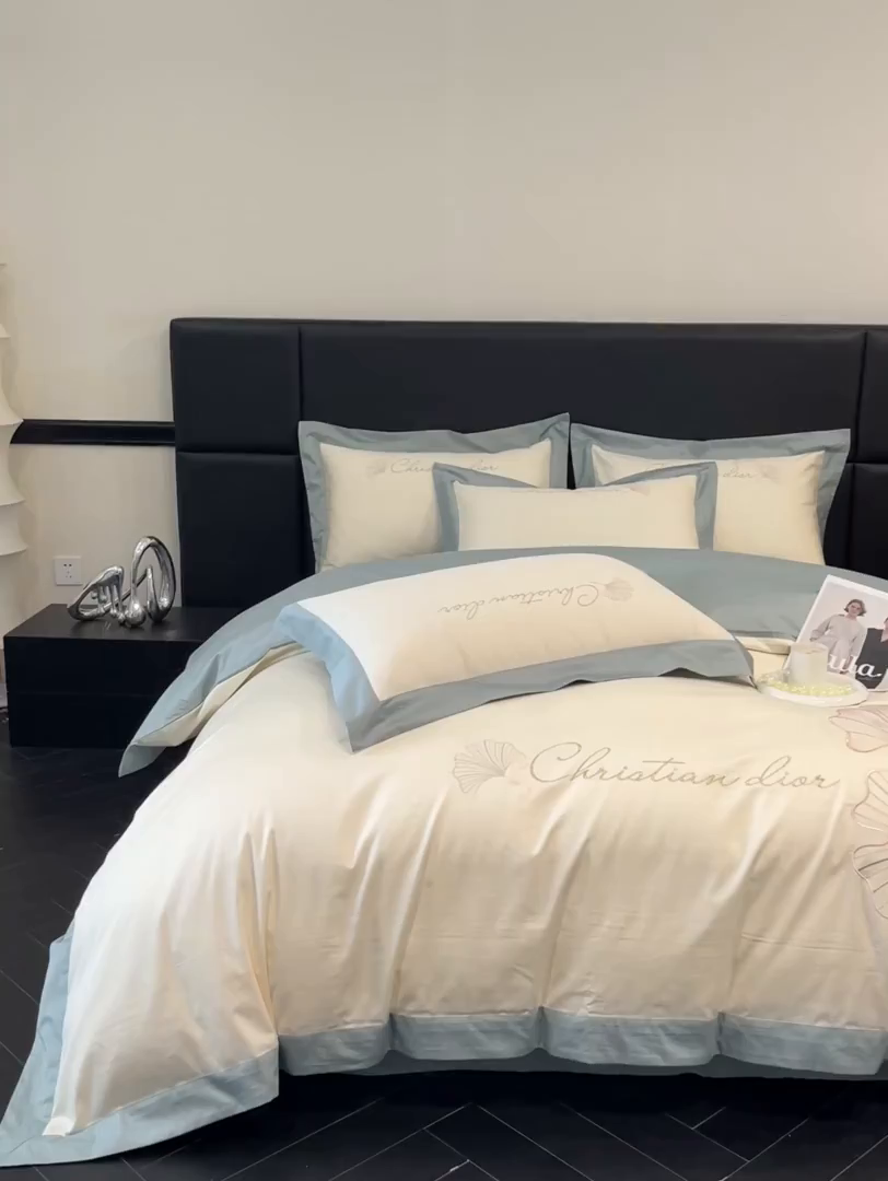 91家纺网 家纺一手货源 找家纺 置顶家纺 2025新款亲肤拼接刺绣四件套-一路繁花 一路繁花-白+繁星蓝