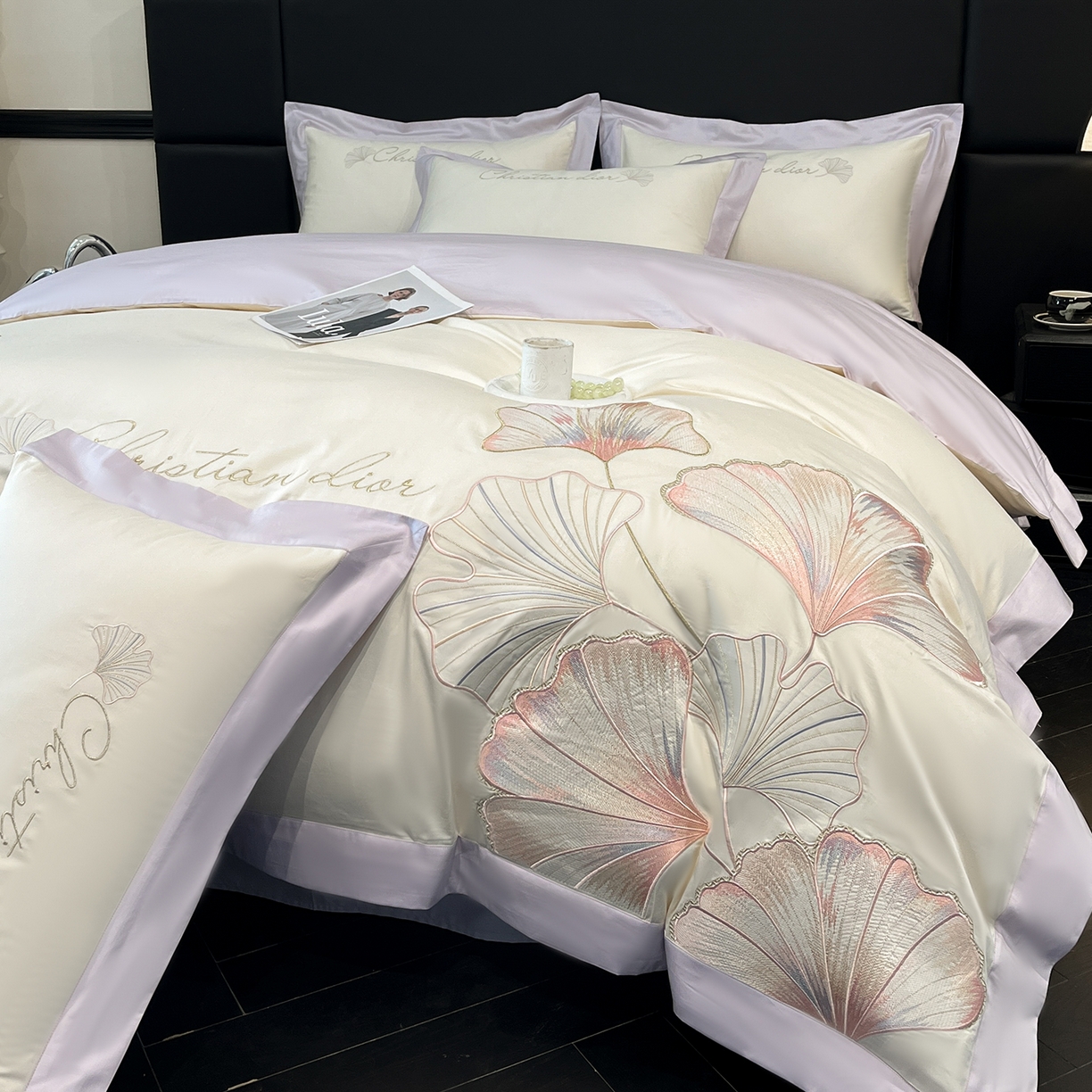 91家纺网 家纺一手货源 找家纺 置顶家纺 2025新款亲肤拼接刺绣四件套-一路繁花 一路繁花-白+香芋紫