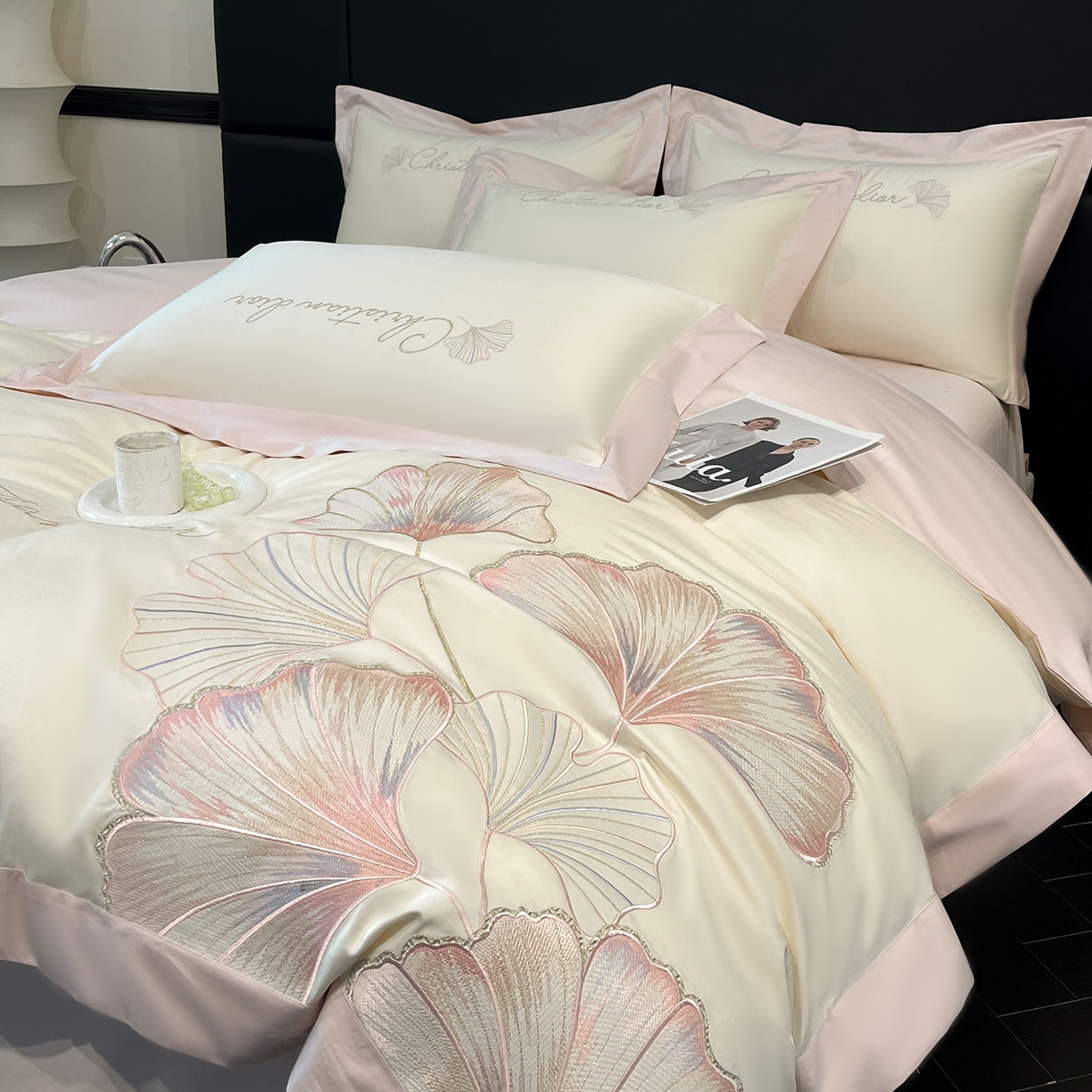 91家纺网 家纺一手货源 找家纺 置顶家纺 2025新款亲肤拼接刺绣四件套-一路繁花 一路繁花-白+粉