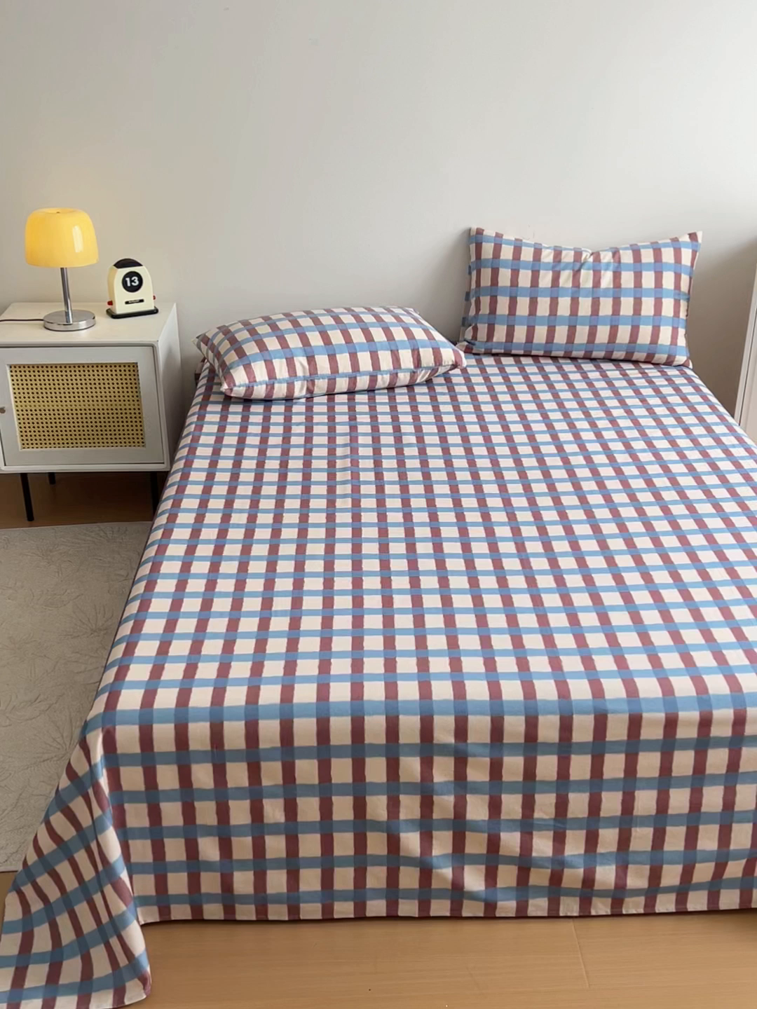 91家纺网 家纺一手货源 找家纺 感遇 2025新款全棉磨毛A类床单床笠三件套 蓝咖格