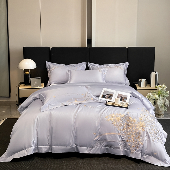 91家纺网 家纺一手货源 找家纺 置顶家纺 2025新款全棉纯棉刺绣四件套迪奥系列 迪奥-浅紫色