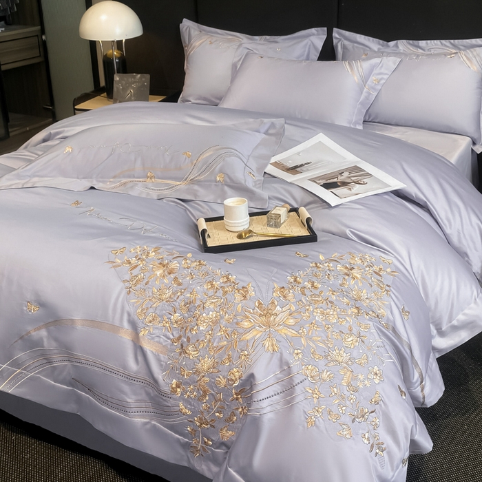 91家纺网 家纺一手货源 找家纺 置顶家纺 2025新款全棉纯棉刺绣四件套迪奥系列 迪奥-浅紫色