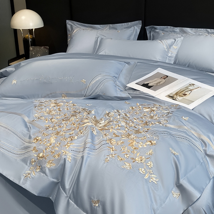 91家纺网 家纺一手货源 找家纺 置顶家纺 2025新款全棉纯棉刺绣四件套迪奥系列 迪奥-天蓝