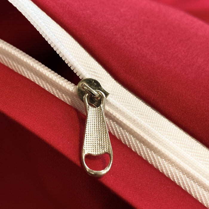 91家纺网 家纺一手货源 找家纺 置顶家纺 2025新款全棉纯棉刺绣四件套迪奥系列 迪奥-大红