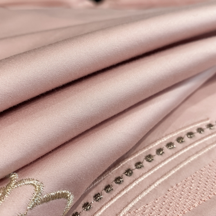 91家纺网 家纺一手货源 找家纺 置顶家纺 2025新款全棉纯棉刺绣四件套迪奥系列 迪奥-浅豆沙