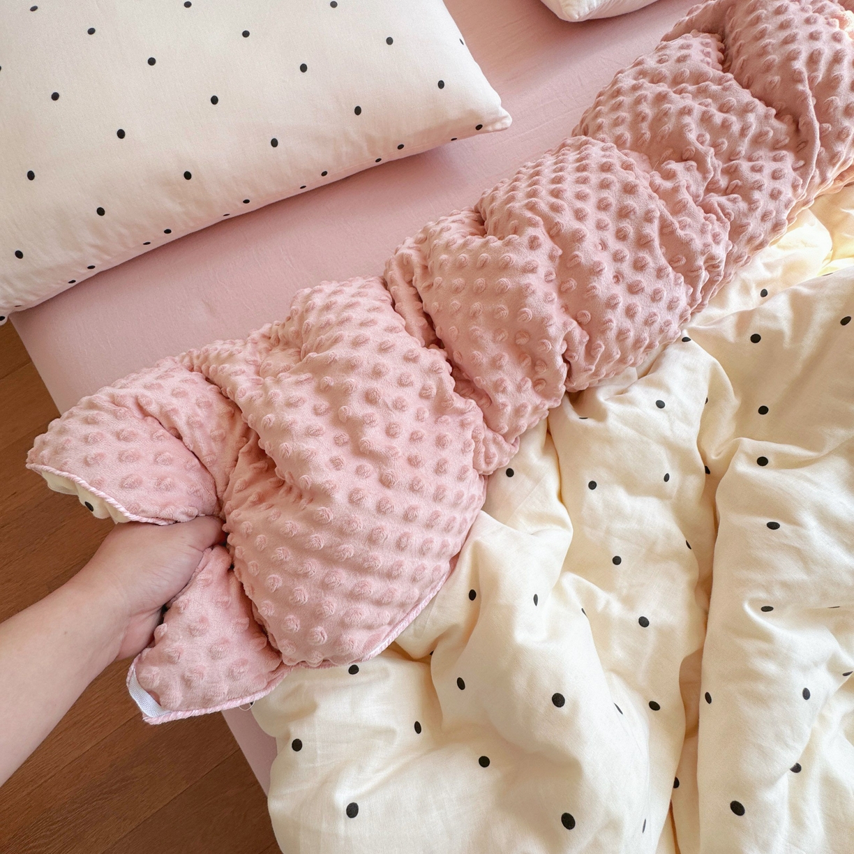 91家纺网 家纺一手货源 找家纺 （总）8+8 2025新款全棉双层纱豆豆被被子被芯春秋被冬被