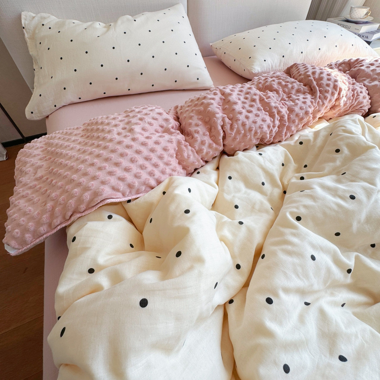 91家纺网 家纺一手货源 找家纺 （总）8+8 2025新款全棉双层纱豆豆被被子被芯春秋被冬被