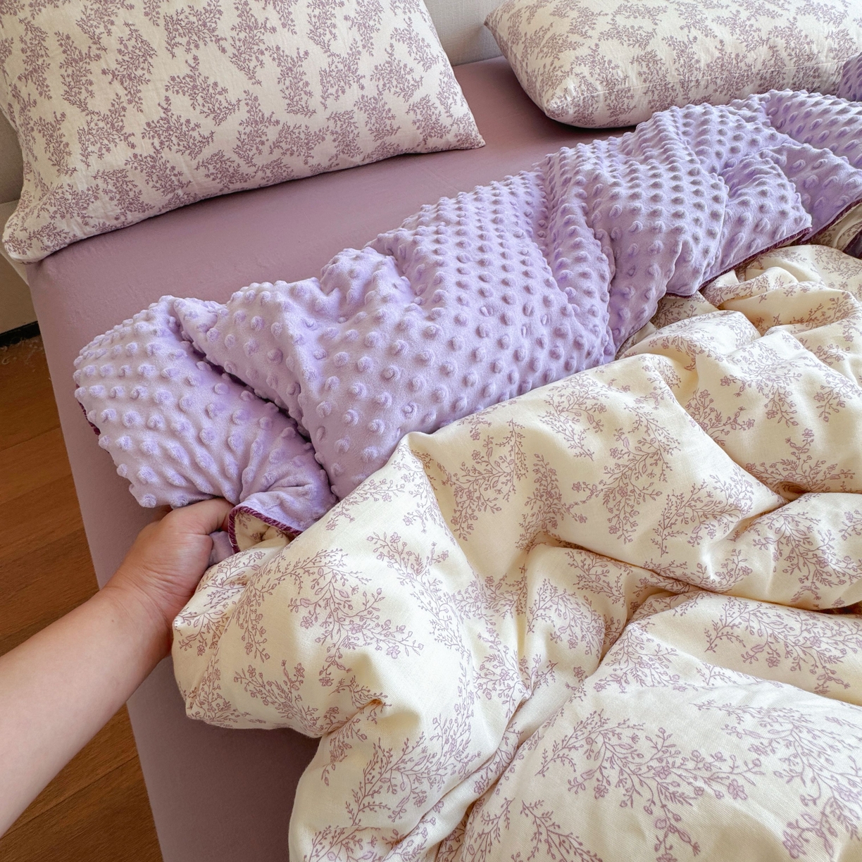 91家纺网 家纺一手货源 找家纺 （总）8+8 2025新款全棉双层纱豆豆被被子被芯春秋被冬被