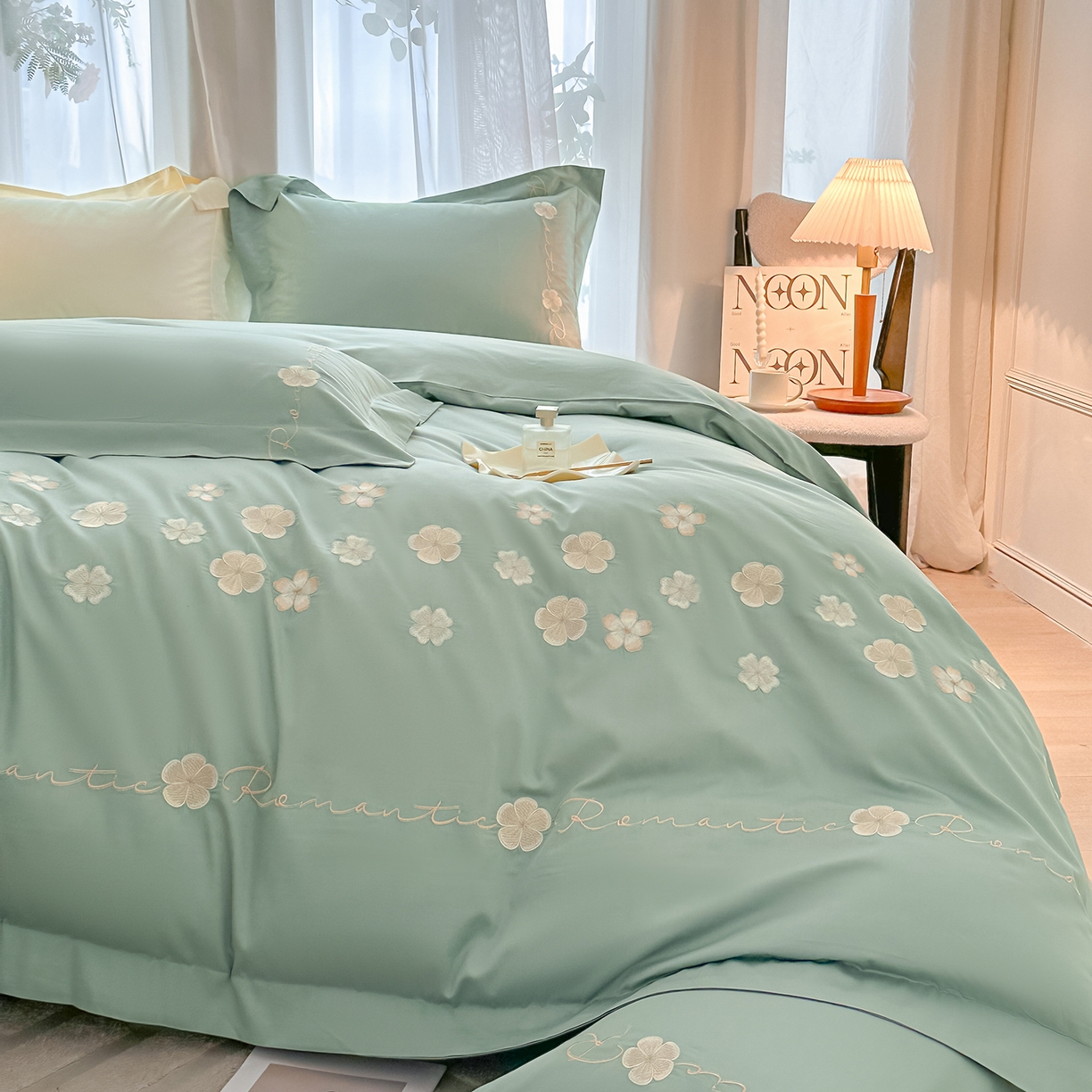 91家纺网 家纺一手货源 找家纺 （总）置顶家纺 2025新款全棉纯棉刺绣四件套桃花朵朵系列