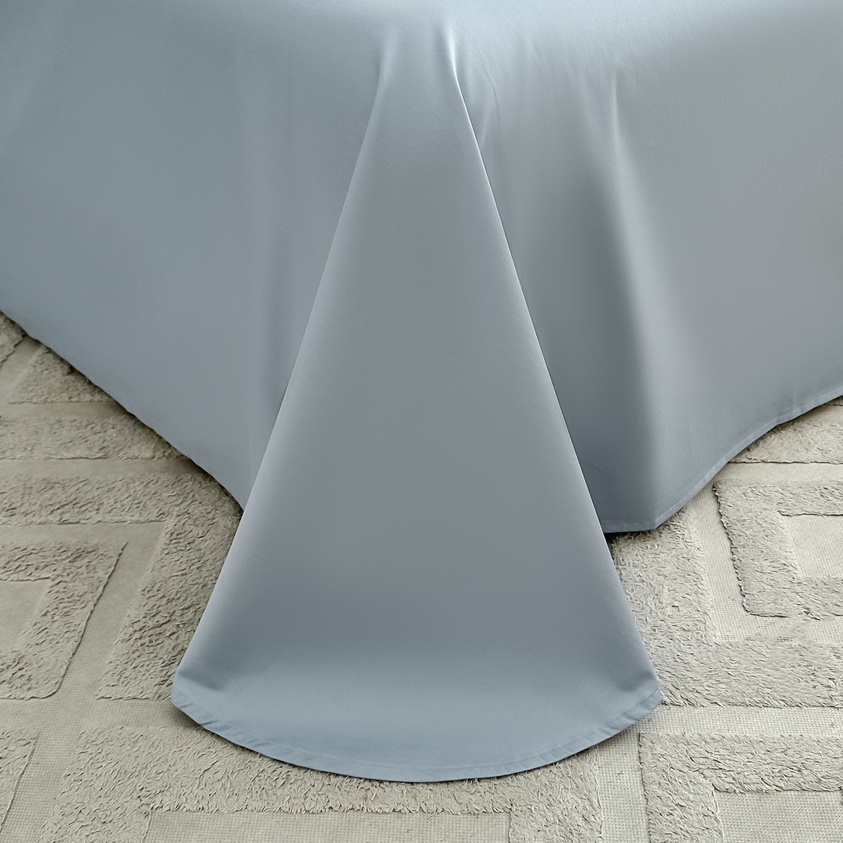 91家纺网 家纺一手货源 找家纺 置顶家纺 2025新款全棉纯棉刺绣四件套桃花朵朵系列 桃花朵朵-天空蓝