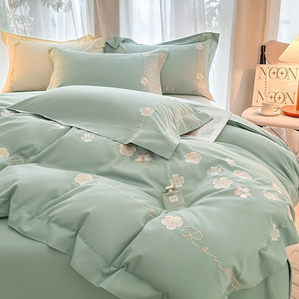 91家纺网 家纺一手货源 找家纺 （总）置顶家纺 2025新款全棉纯棉刺绣四件套桃花朵朵系列