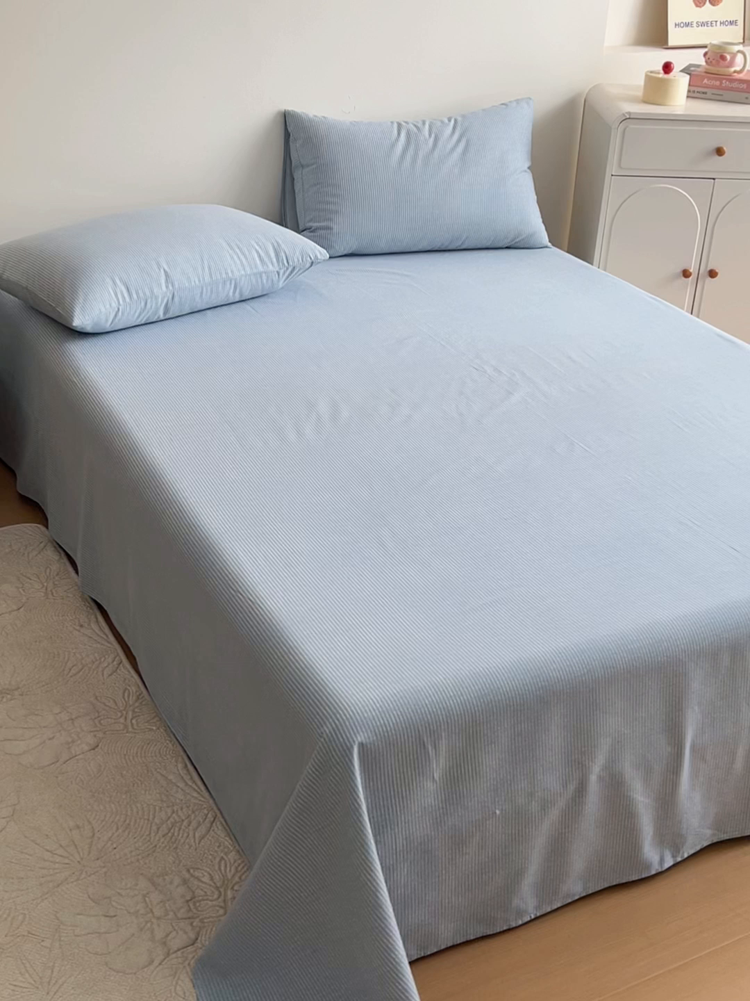 91家纺网 家纺一手货源 找家纺 感遇 2025新款全棉磨毛A类床单床笠三件套 细条蓝