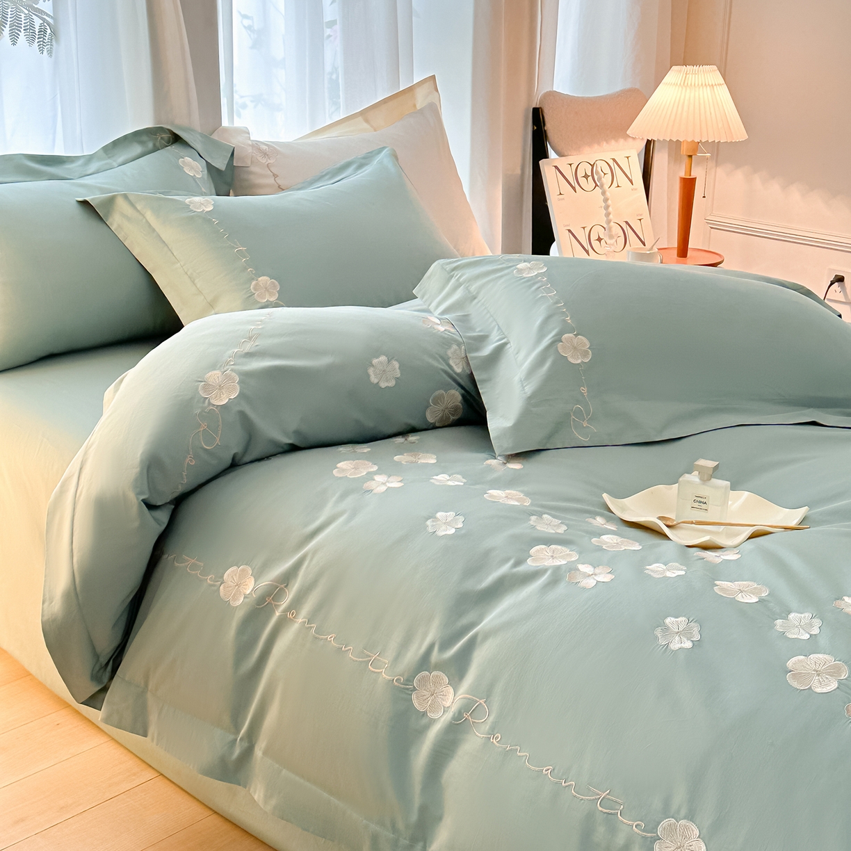 91家纺网 家纺一手货源 找家纺 （总）置顶家纺 2025新款全棉纯棉刺绣四件套桃花朵朵系列